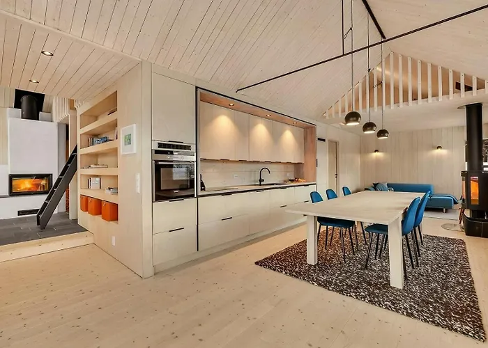 Modern In Harmony With Nature Feriehus