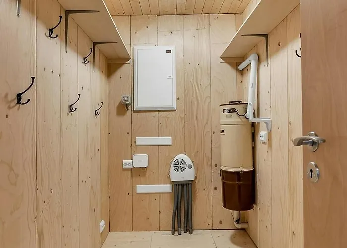 Modern In Harmony With Nature *